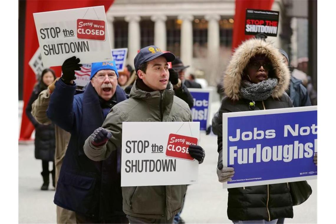 FBI warnt: Shutdown wird zum Sicherheitsrisiko Rund 800.000 Bundesbedienstete sind wegen des Haushaltsstreits seit gut einem Monat im Zwangsurlaub oder müssen ohne Bezahlung arbeiten. Foto: Wang Ping/Xinhua