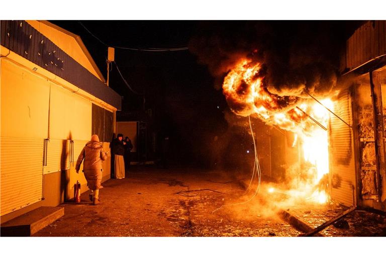 Russische Drohnenangriffe trafen in der Nacht erneut ukrainische Städte.