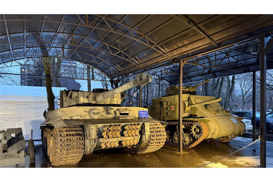 "Traumfabrik" Mosfilm produziert seit 100 Jahren Propaganda Russlands größtes Filmstudio besteht seit 100 Jahren und hat sich vor allem auch auf Kriegsfilme spezialisiert.