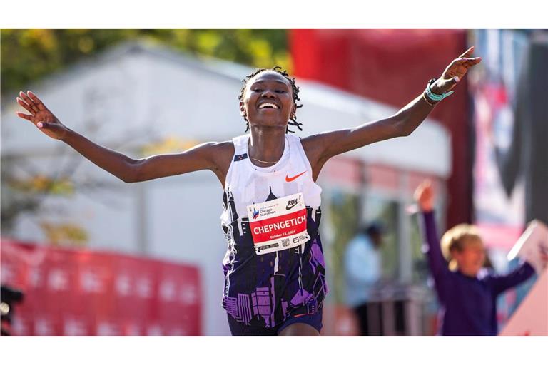 Ruth Chepngetich lief in Chicago als erste Frau einen Marathon unter 2:10 Stunden.