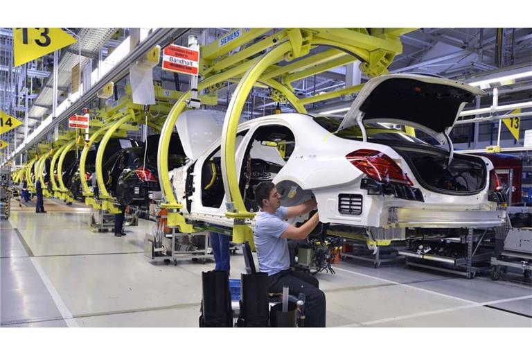 S-Klassen-Produktion bei Mercedes in Sindelfingen: Die europäische Wertschöpfung soll mit „Local Content“-Regeln geschützt werden.