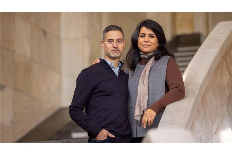 Saba-Nur Cheema und Meron Mendel sind ein außergewöhnliches Ehepaar: Sie, eine Politologin und Expertin für Antisemitismus und Islamfeindlichkeit, ist Muslimin mit pakistanischen Wurzeln. Er, Professor und Direktor der Bildungsstätte Anne Frank in Frankfurt am Main, ist ein in Tel Aviv geborener Jude.