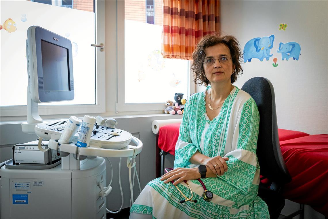 Lösung für Kinderarztpraxis zeichnet sich ab Sabina Delic-Bikic wollte ursprünglich zum Jahreswechsel ihre Tätigkeit als Kinderärztin in Backnang niederlegen, praktiziert nun aber noch bis zur Jahresmitte weiter. Foto: Alexander Becher