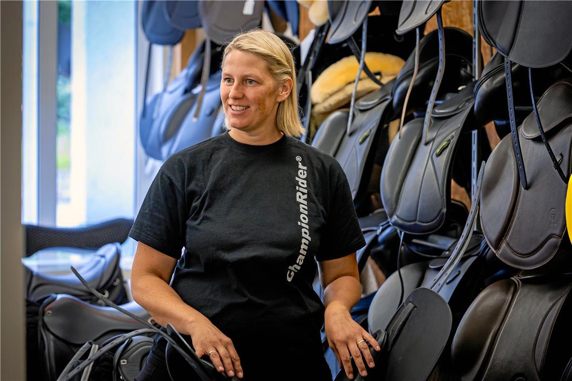 Sabrina Göpfert hat ihre Leidenschaft für Pferde zum Beruf gemacht. Foto: Alexander Becher