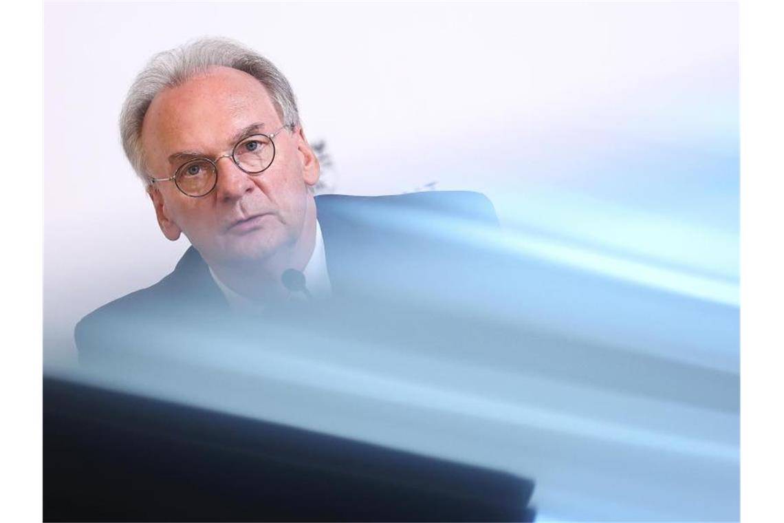Hält die CDU-Brandmauer zur AfD? Sachsen-Anhalts Ministerpräsident Reiner Haseloff. Foto: Ronny Hartmann/dpa