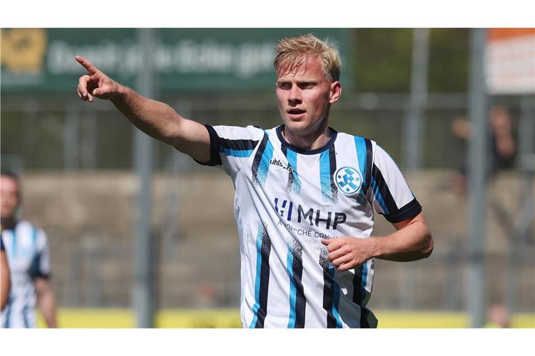 Sah gegen den FSV Frankfurt seine fünfte Gelbe Karte: Per Lockl.         


Foto: Baumann/Hansi Britsch