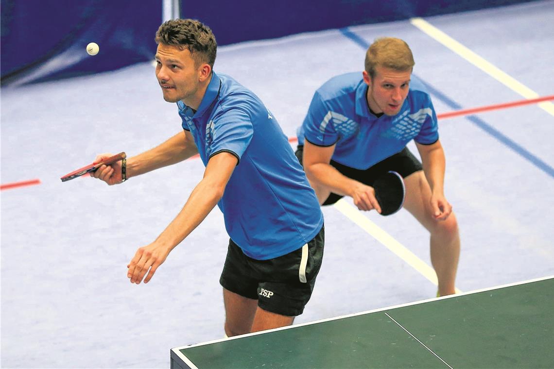 Oberbrüden will Scharte auswetzen Sahin Yildiz (links) und Daniel Quiram sind startklar für Oberbrüdens Heimspiel. Foto: A. Becher