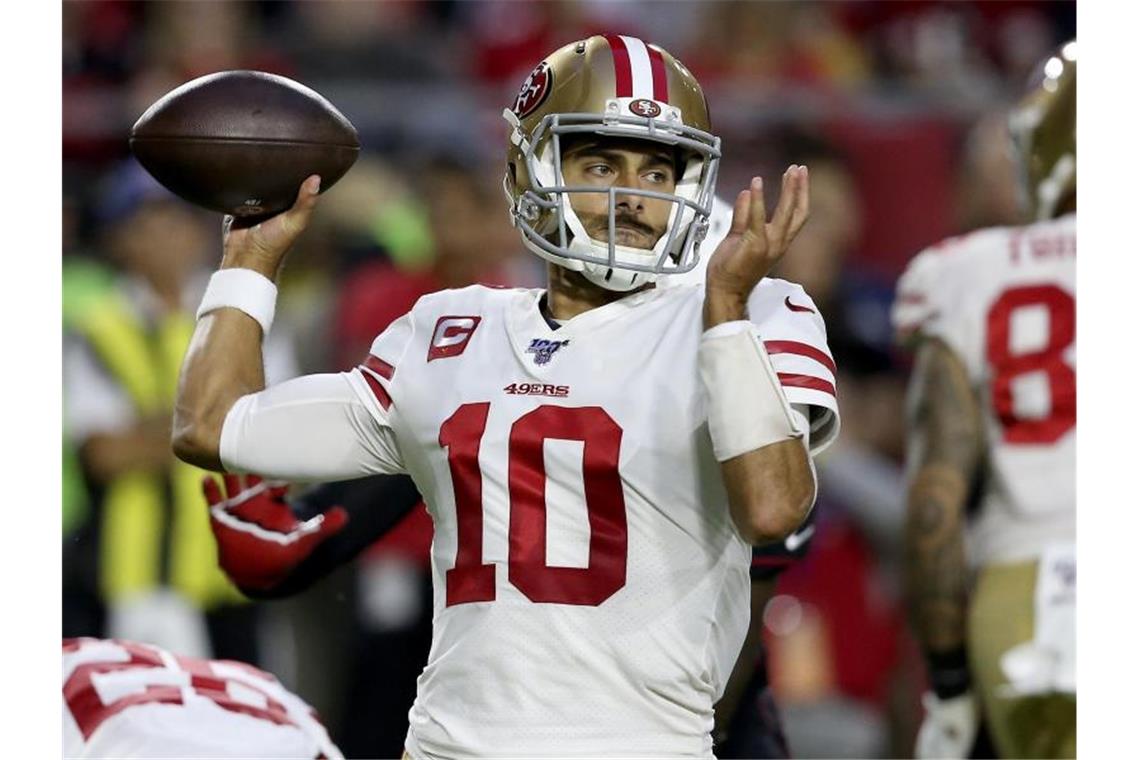 San Franciscos Quarterback Garoppolo führte seine Mannschaft im NFL-Spitzenspiel gegen die New Orleans Saints zum Sieg. Foto: Ross D. Franklin/AP