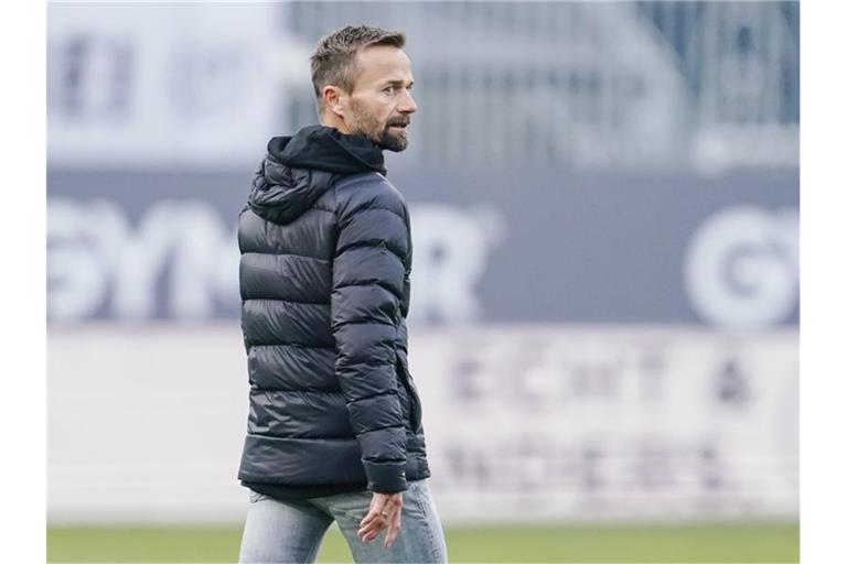 Sandhausen-Trainer Michael Schiele. Foto: Uwe Anspach/dpa
