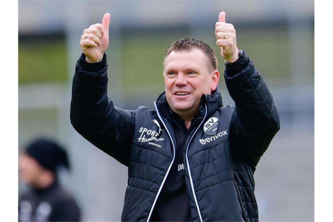 Sandhausen will Klassenverbleib in Regensburg sichern Sandhausens Trainer Uwe Koschinat. Foto: Uwe Anspach/Archivbild