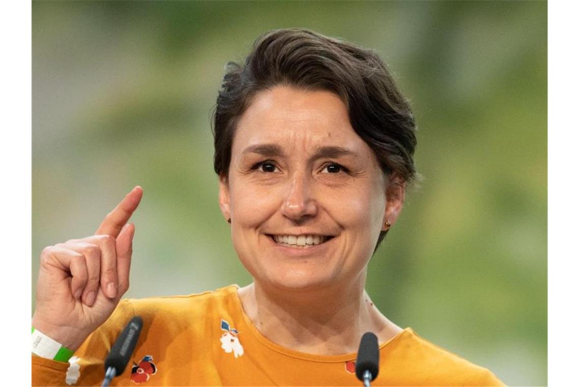 Detzer: Grün an Regierung ist keine Revolution Sandra Detzer, Landesvorsitzende von Bündnis 90/Die Grünen in Baden-Württemberg, spricht. Foto: Marijan Murat/dpa