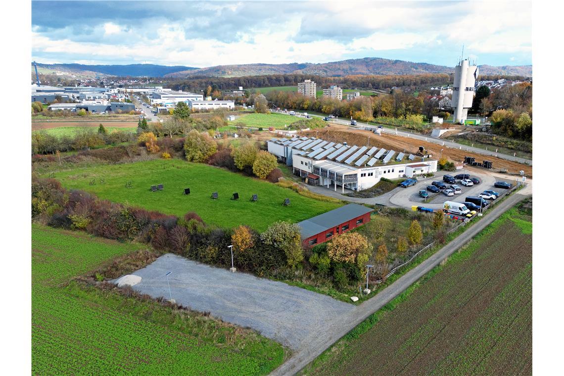 Santa Lucia, Schiesssportanlage und die neue Brücke beim Wasserturm. Vierspurige...