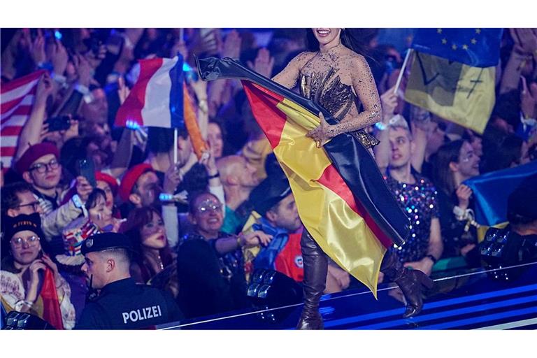 Sarah Engels aus Deutschland kommt  im Finale des 70. Eurovision Song Contest (ESC) in der Wiener Stadthalle auf die Bühne.