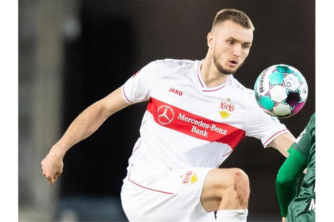 Drei Monate nach OP: VfB-Stürmer Kalajdzic wieder am Ball Sasa Kalajdzic in Aktion. Foto: Tom Weller/dpa/Archivbild