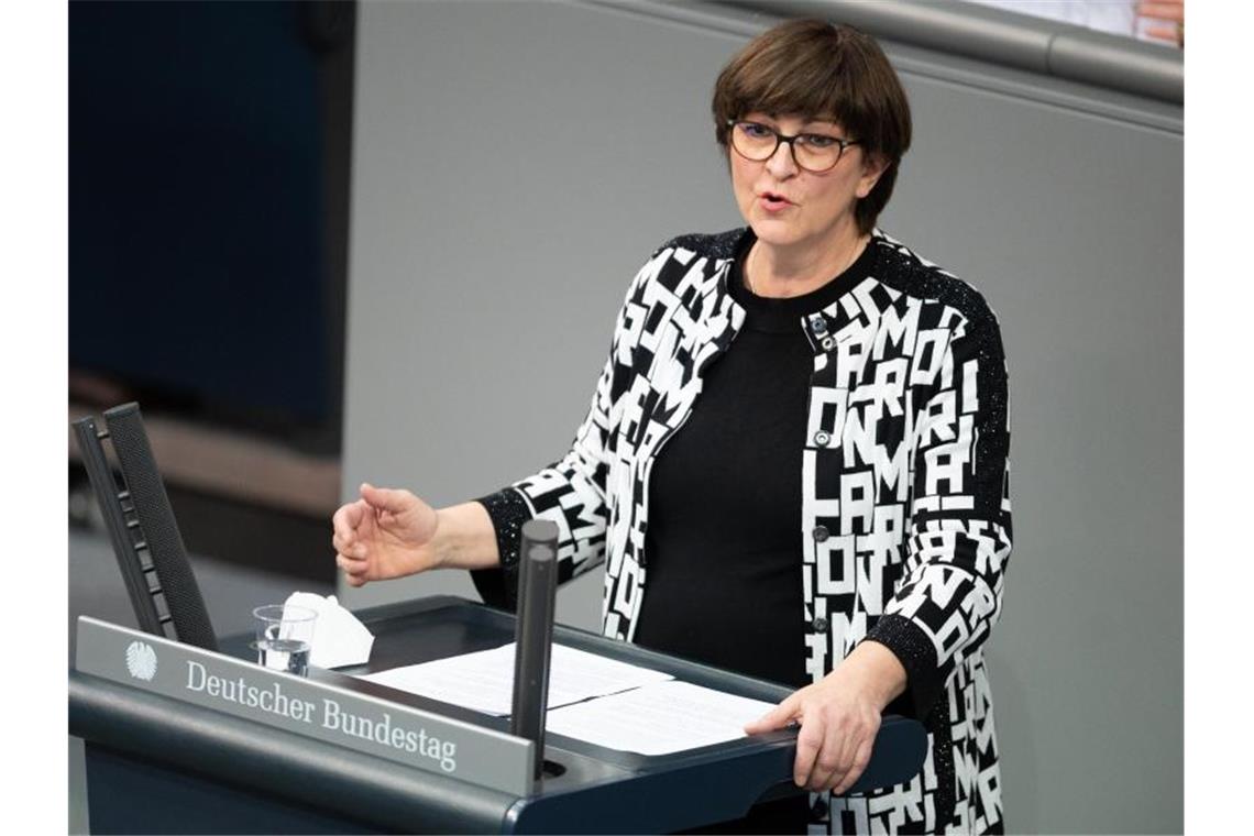 SPD-Bundesspitze sieht in Absage an Ampel „verpasste Chance“ Saskia Esken, SPD-Parteivorsitzende, spricht. Foto: Gregor Bauernfeind/dpa/Archivbild