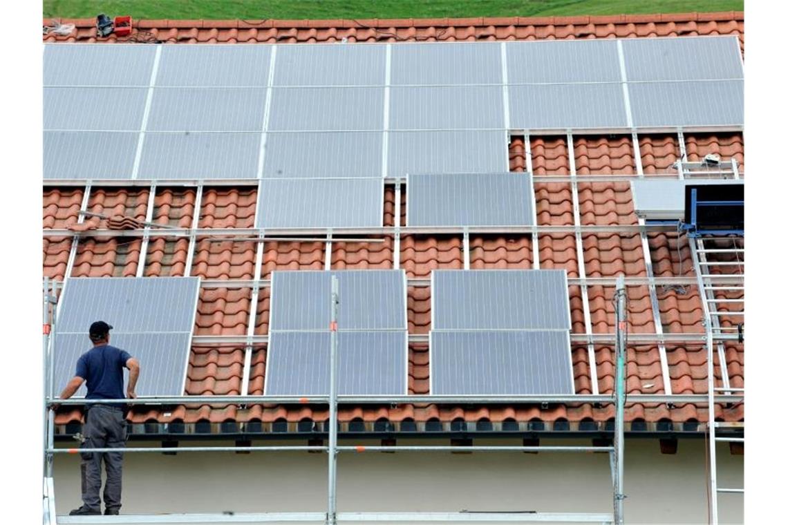 Sauberer Ökostrom wie aus Solaranlagen steht bei den Verbrauchern in Deutschland hoch im Kurs. Foto: Rolf Haid