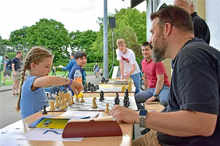 Schach spielen ist bei der Messe bei Kindern jeden Alters sehr beliebt. Tipps liefern die Experten vom Schachverein Backnang.
