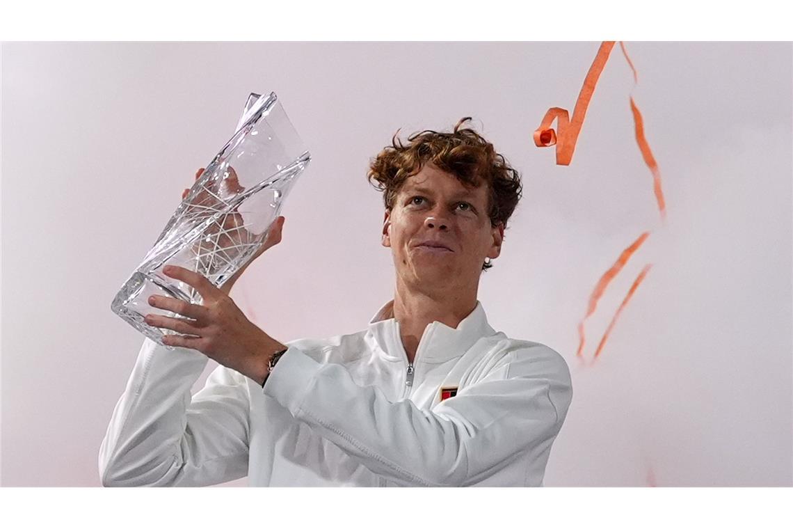 Schaffte trotz Regens im Finale als achter Spieler das sogenannte Sunshine Double: Jannik Sinner.
