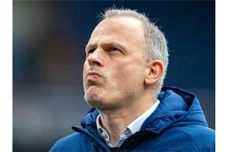 Schalkes Sportvorstand Jochen Schneider wird den Club im Sommer verlassen. Foto: Guido Kirchner/dpa