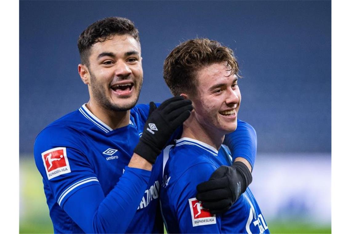 Dank Hoppe-Gala: Schalke wendet Tasmania-Rekord ab