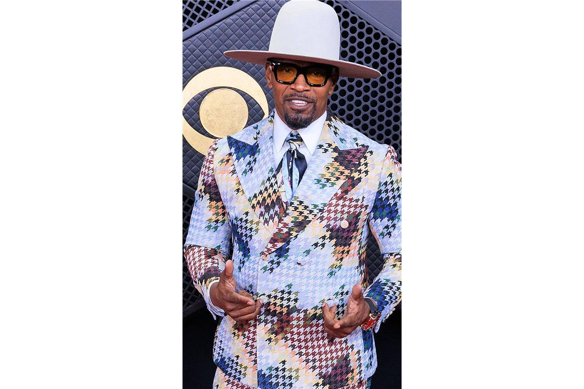 Schauspieler Jamie Foxx sichert sich den Award für den schrillsten Anzug.