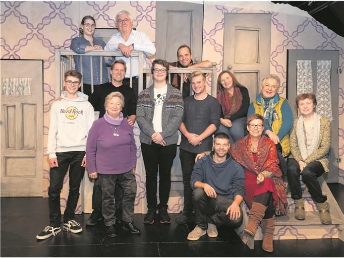 Schauspielerei ist ihr Hobby: Die Bürgerbühnendarsteller arbeiten von Anfang an mit Profis zusammen. Foto: J. Fiedler