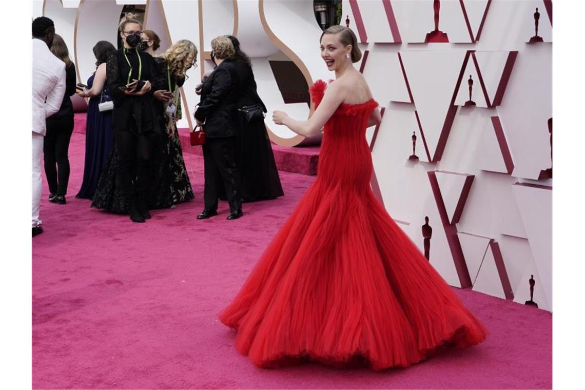 Schauspielerin Amanda Seyfried kommt zu der 93. Verleihung der Academy Awards. Foto: Chris Pizzello/Pool AP/dpa