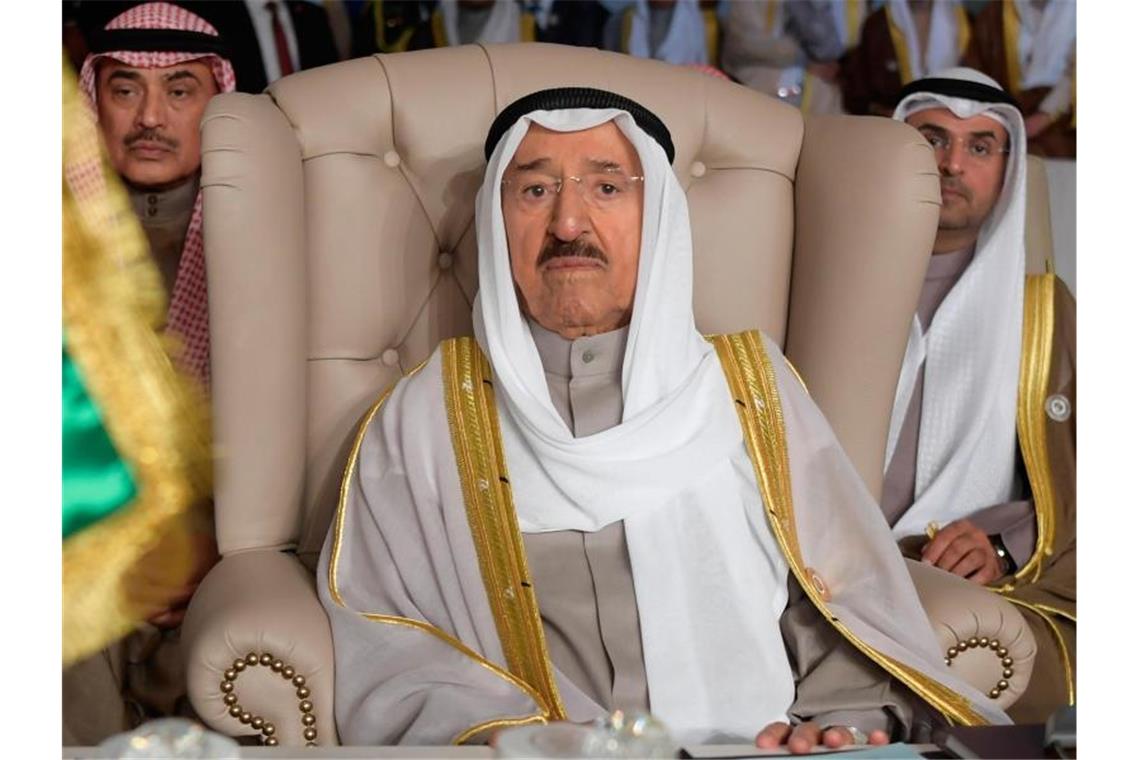 Emir von Kuwait mit 91 Jahren gestorben Scheich Sabah al-Ahmed al-Sabah, Emir von Kuwait, ist tot. Foto: Fethi Belaid/Pool AFP/dpa