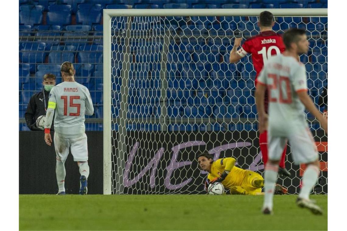 Scheiterte gegen die Schweiz gleich zweimal vom Punkt: Spanien-Kapitän Sergio Ramos. Foto: Georgios Kefalas/KEYSTONE/dpa
