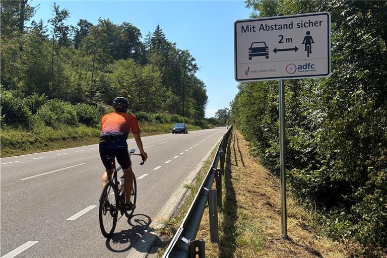 Schilder sollen für mehr Sicherheit auf den Straßen sorgen. Foto: Landratsamt Rems-Murr-Kreis