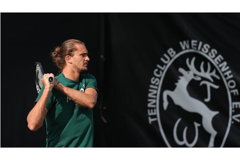 Schlägt in Stuttgart auf: Tennisstar Alexander Zverev