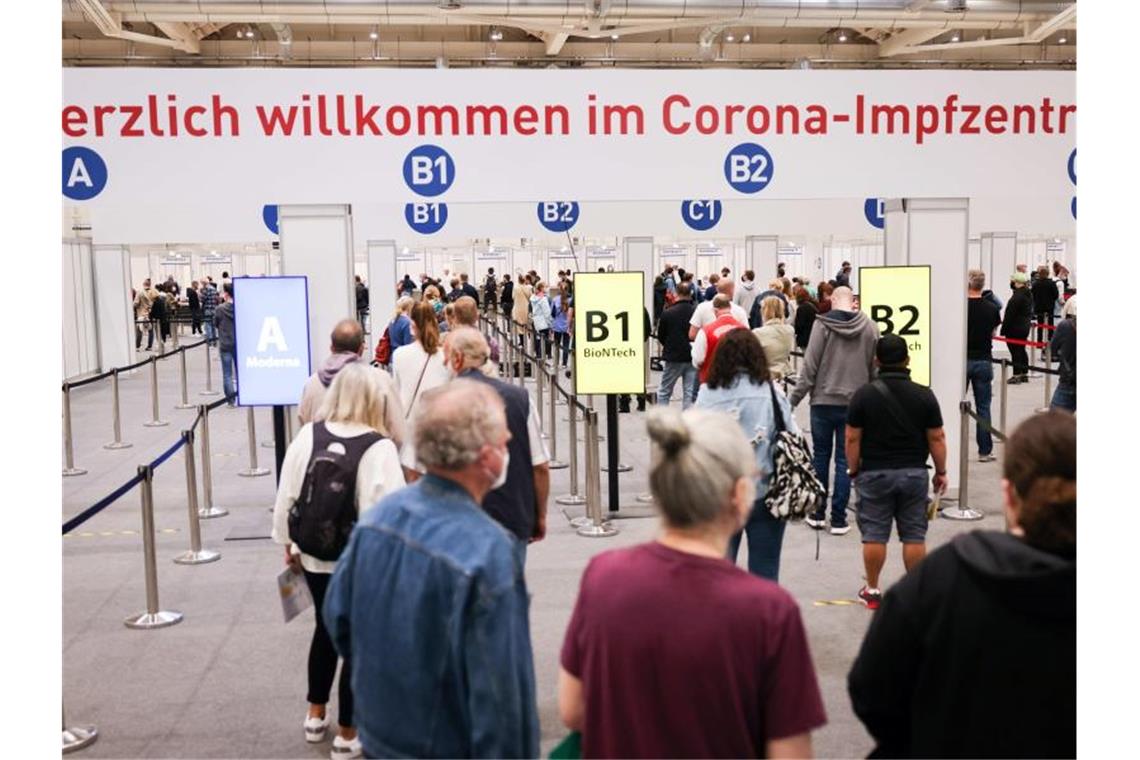 100 Millionen Corona-Impfdosen in Deutschland gespritzt