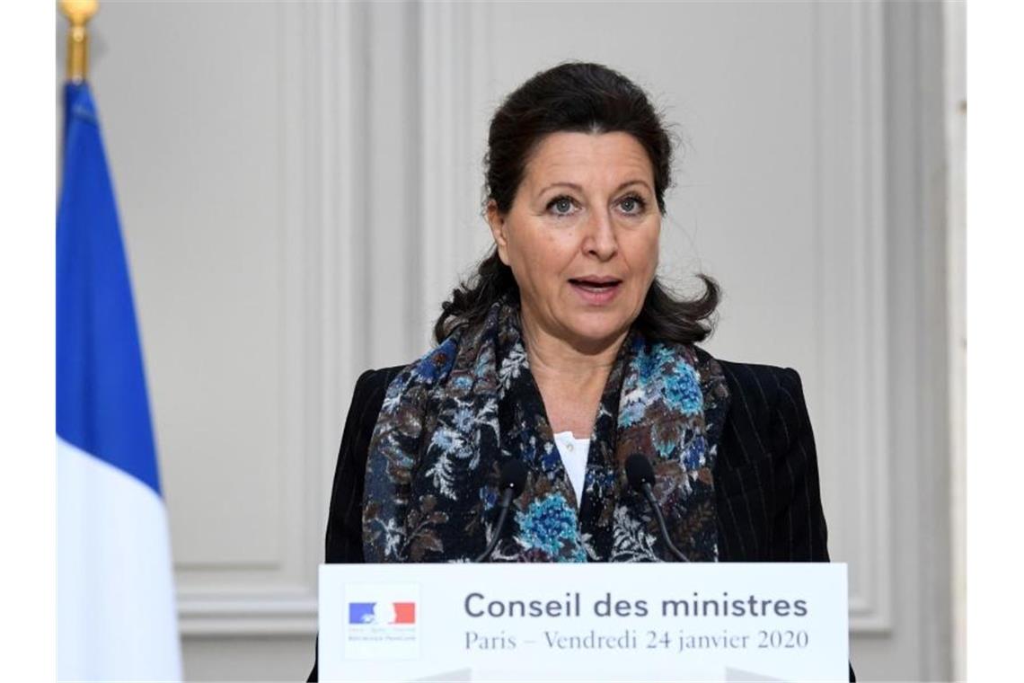 Coronavirus erreicht Europa Schlechte Nachrichten: Gesundheitsministerin Agnes Buzyn bestätigt zwei Fälle der neuen Lungenkrankheit in Frankreich. Foto: Alain Jocard/AFP POOL/dpa
