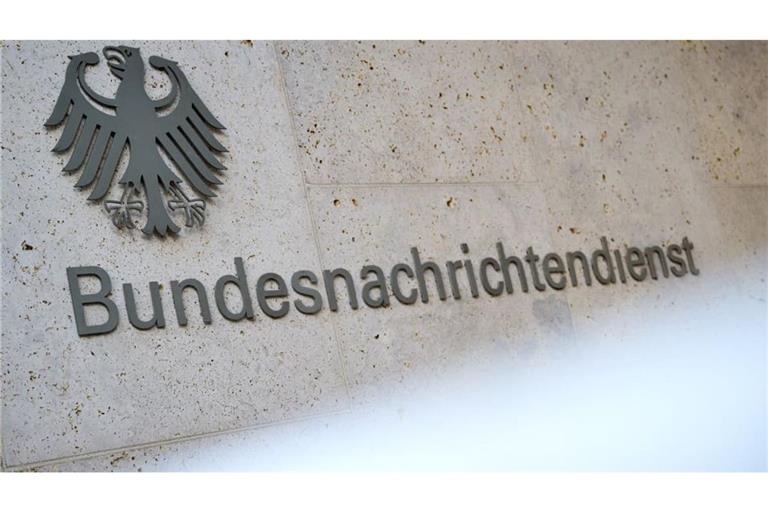 Schlechtes Licht auf Deutschlands Außengeheimdienst BND: Der ehemalige Präsident August Hanning wurde wegen Spionageverdachts festgenommen.