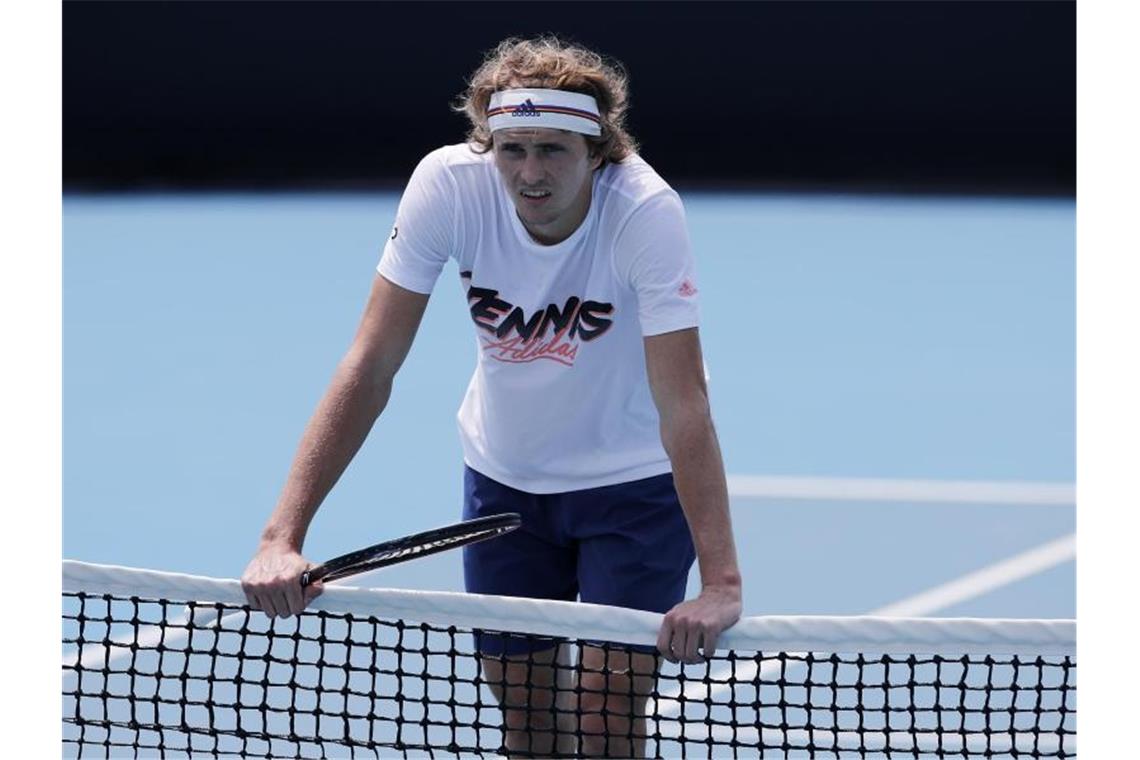 Zverev lässt sich Hintertür für Davis Cup offen Schließt eine Teilnahme am Davis Cups nicht aus: Tennis-Ass Alexander Zverev. Foto: Andy Wong/AP/dpa