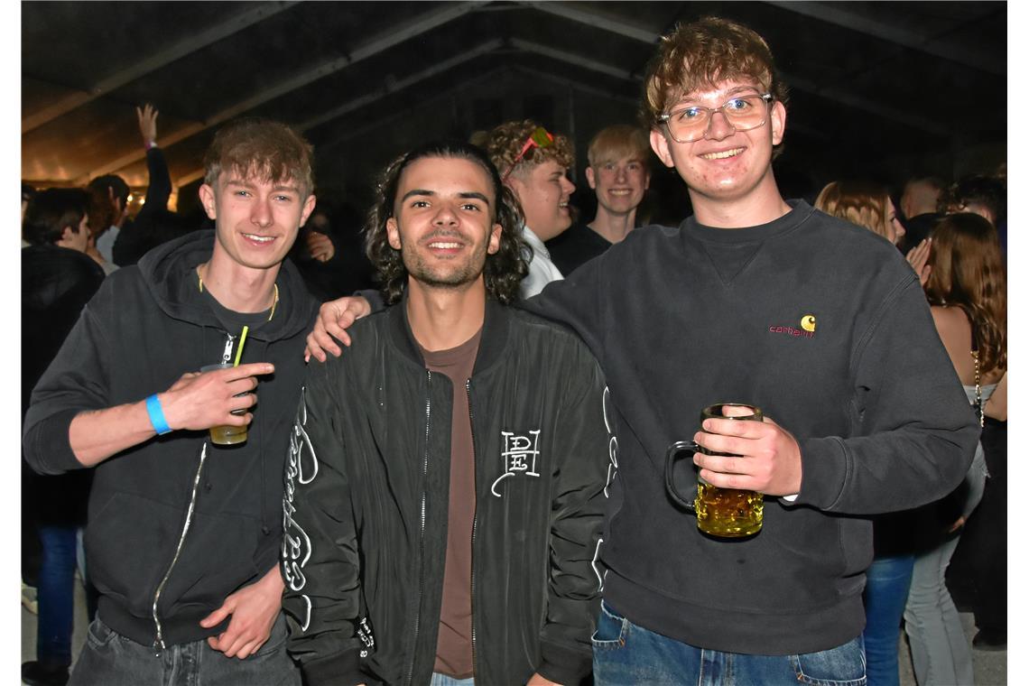 Schlossfest auf dem Ebersberg. Party am Samstagabend. 