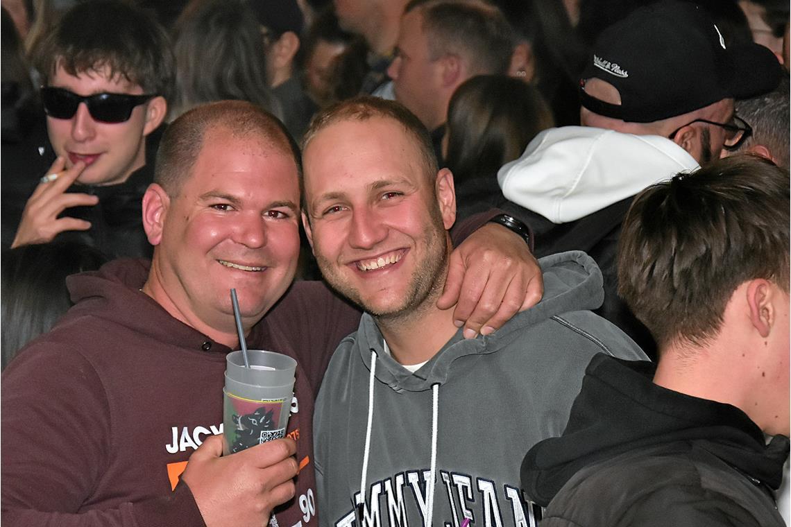 Schlossfest auf dem Ebersberg. Party am Samstagabend. 