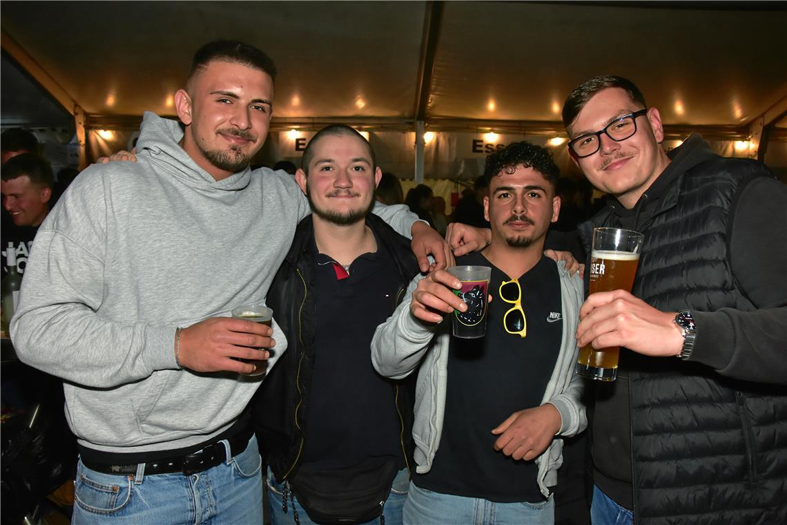 Schlossfest auf dem Ebersberg. Party am Samstagabend. SK