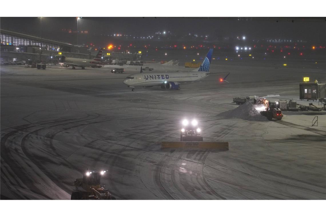 Schneechaos am LaGuardia Flughafen in New York.