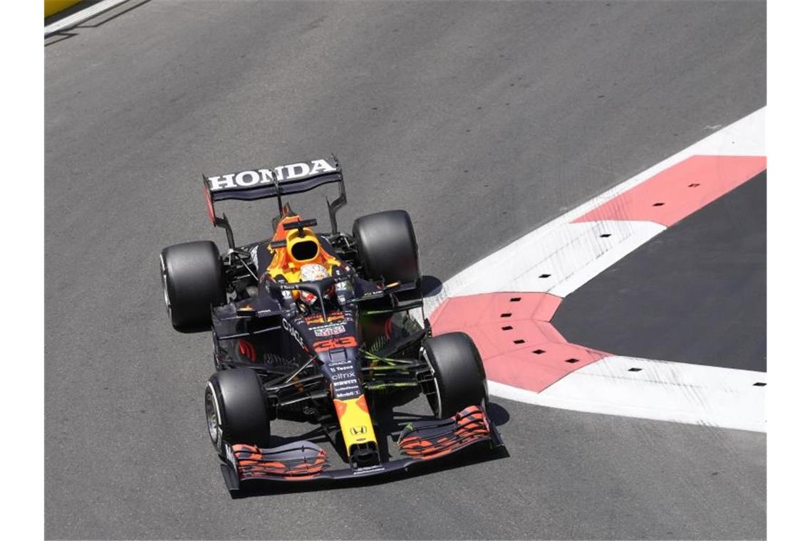 Verstappen in Österreich vorn - Hamiltons Zeit gestrichen Schnellster im ersten Spielberg-Training: Max Verstappen. Foto: Darko Vojinovic/AP/dpa