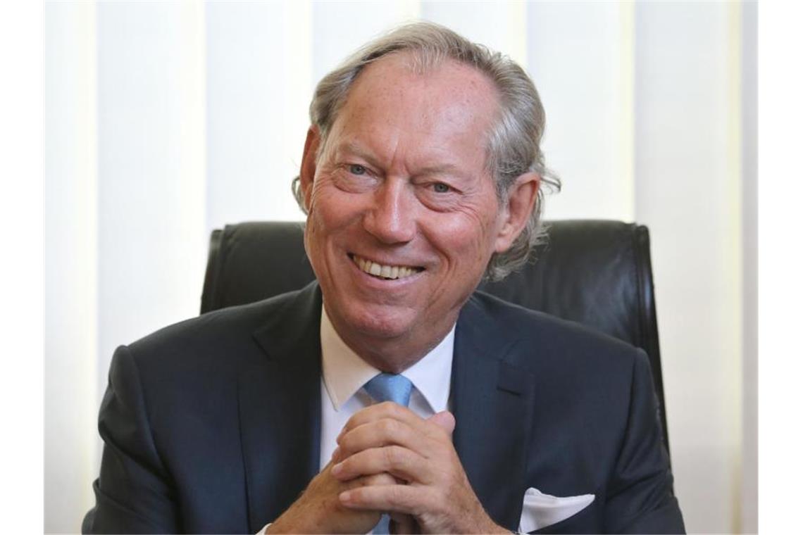 „Schönheitspapst“ kritisiert Schönheits-OPs in Corona-Zeiten Schönheits-Chirurg Professor Werner Mang. Foto: Karl-Josef Hildenbrand/dpa/Archivbild