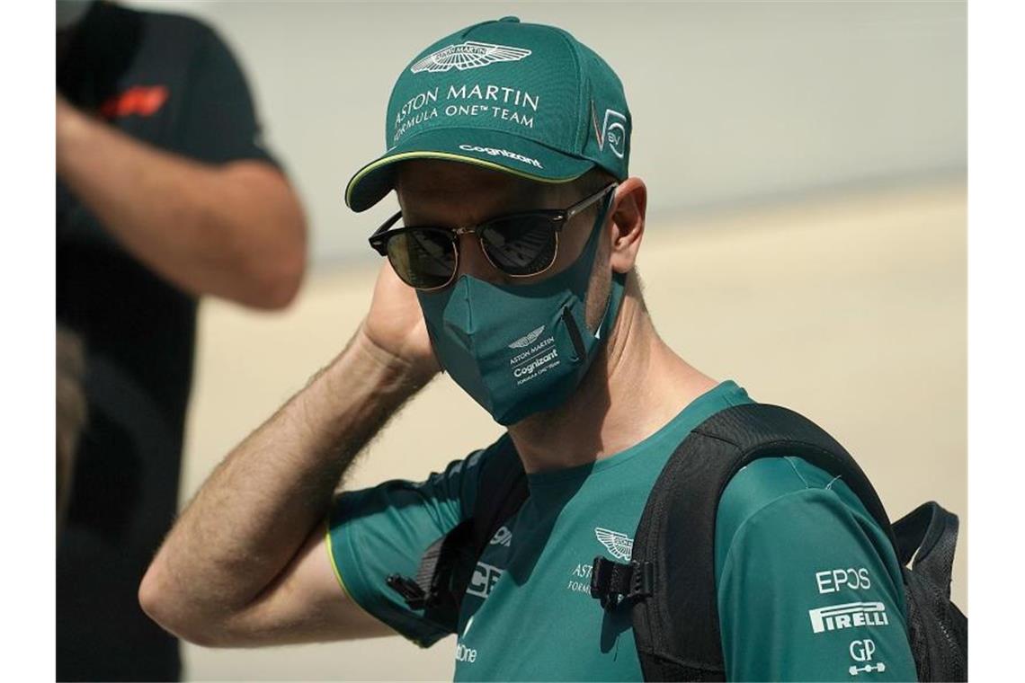 Schöpft nach dem frustrierenden Auftakt in Bahrain neuen Mut: Sebastian Vettel. Foto: Hasan Bratic/dpa