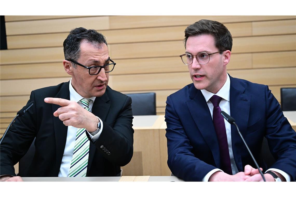 Schon am Wahlabend hatte Grünen-Wahlsieger Cem Özdemir die CDU zu einer Neuauflage der Koalition aufgerufen. (Archivbild)