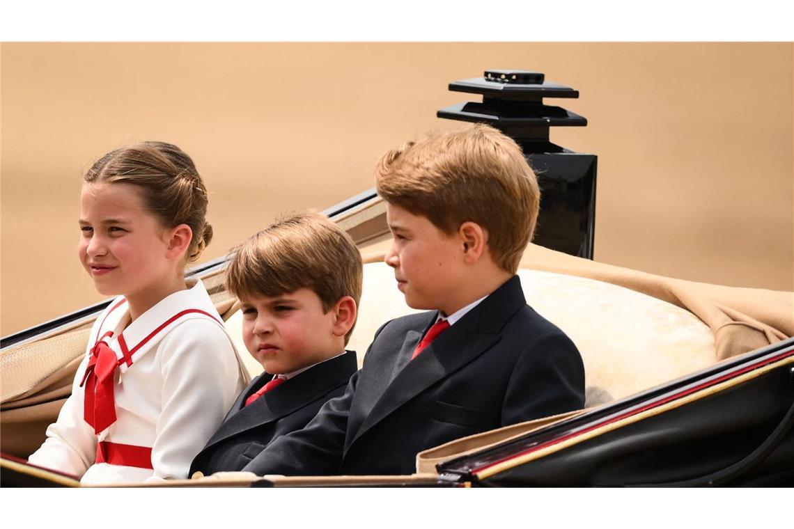 Schon zwei Mal fuhren die Wales-Kinder bei der Militärparade „Trooping the Colour“ in der Kutsche mit.