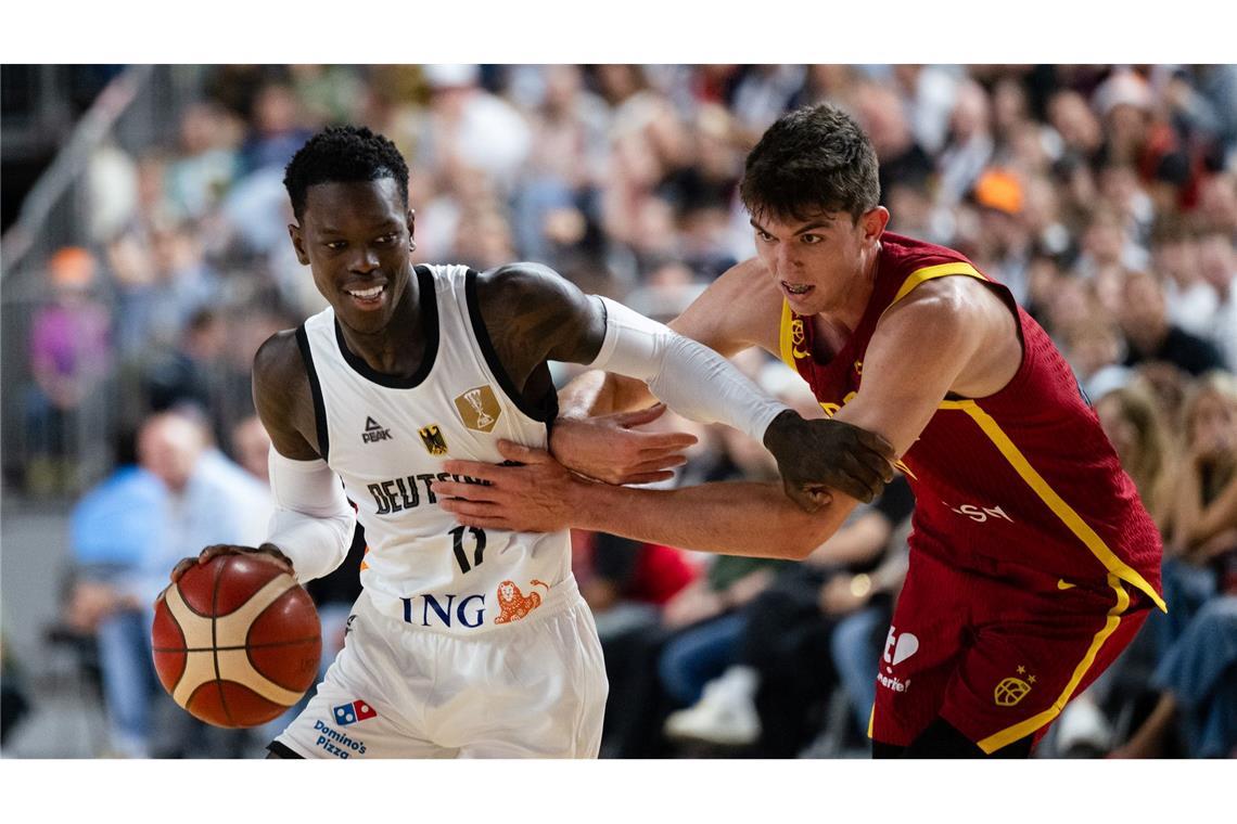 "Vergnügt aufschauen": Kanzler Merz grüßt Basketballer