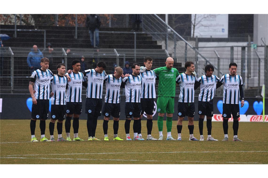 Schulterschluss der Kickers-Elf.