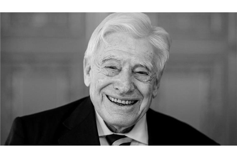 Schwarz-Schilling wendete sich nach dem Ministeramt neuen Themen zu. (Archivbild)