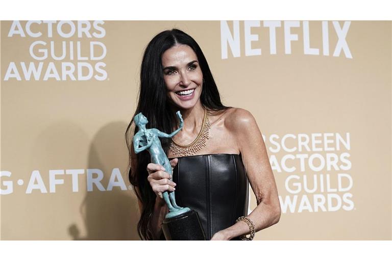 „Schwer“ sei der kleine Schauspieler, sagt Demi Moore, die jetzt einen SAG Award ihr Eigen nennen darf.