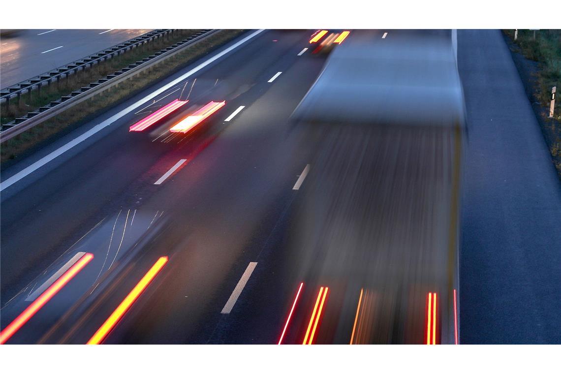 Schwere Nutzfahrzeuge machen nach Angaben der Kommission mehr als 6 Prozent der gesamten Treibhausgasemissionen der EU aus. (Symbolbild)