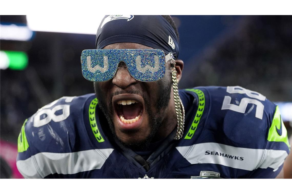 Seattle Seahawks Linebacker Derick Hall reagiert nach einem NFL-Footballspiel gegen die Indianapolis Colts.